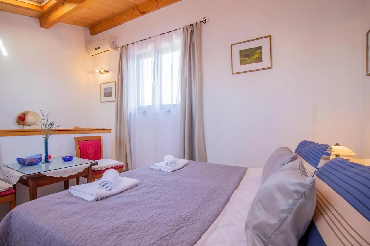 Aldo Sea View Apartment Pula Croatia